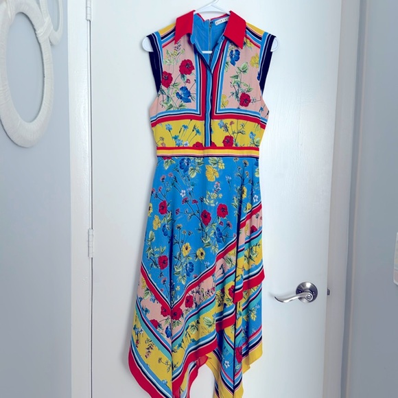 Alice Olivia Farrah collared handkerchief dress - Picture 2 of 12